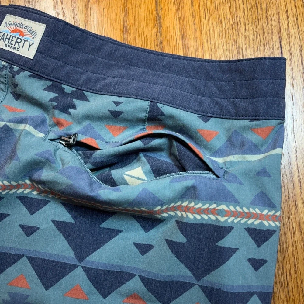 Faherty Board Shorts Mens 35 Blue Geometric Southwest Aztec Beacon MSS2207-SRT